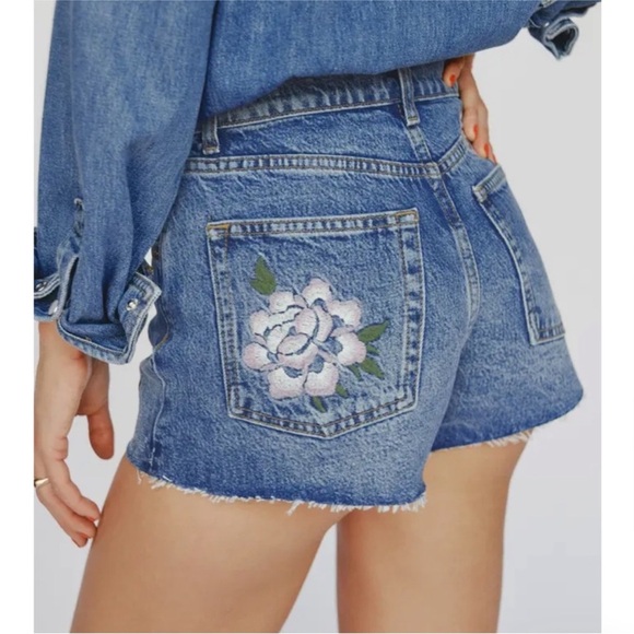 Reformation Charlie High Rise Jean Short in Fauna‎ Embroidery Sz 26 - Picture 2 of 7